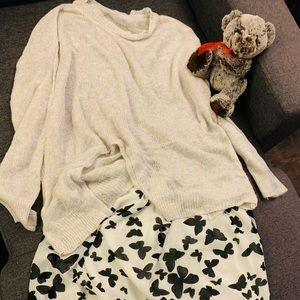 This combo is for people who believe in fashion without drilling hole in pocket.